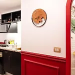 The Red-Hot Retro Studio Cairo\'S Downtown