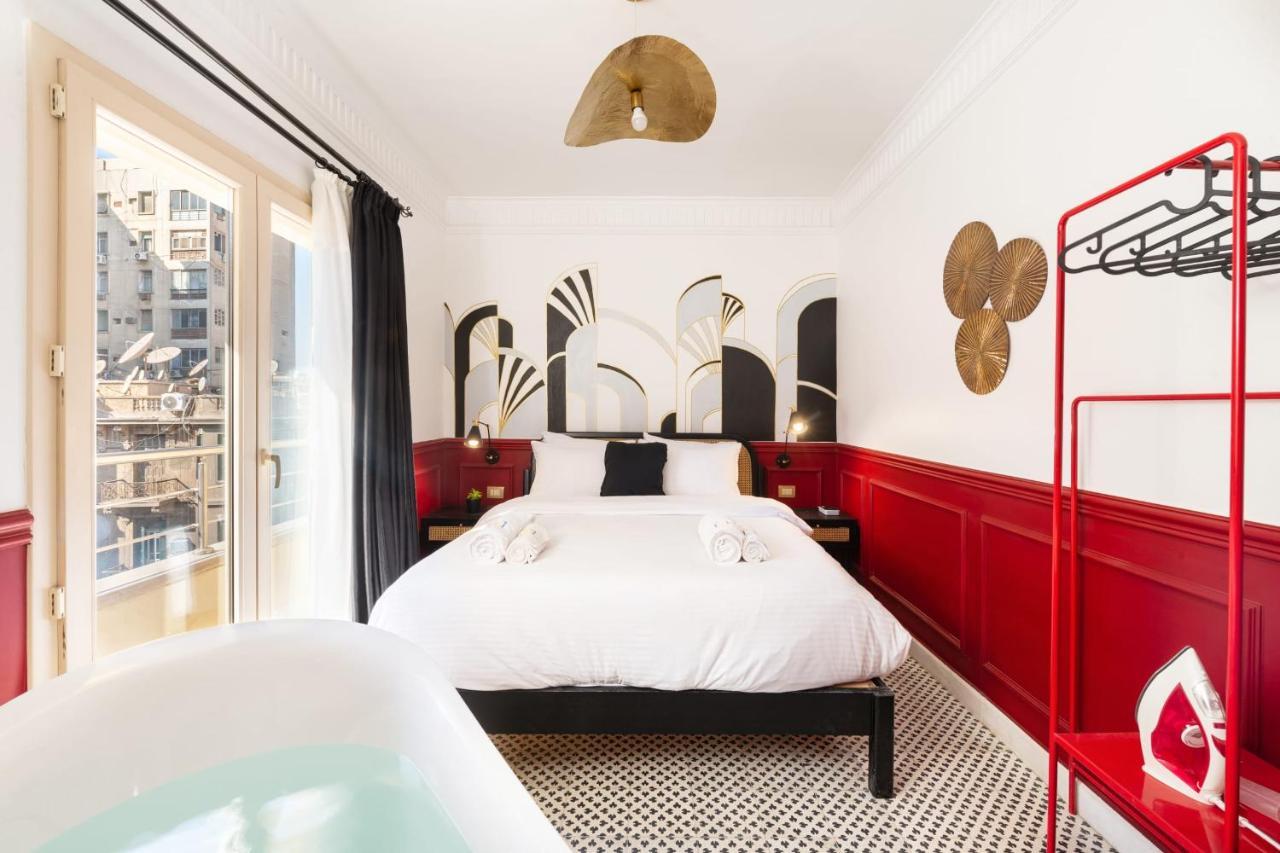 The Red-hot Retro Cairo's Downtown Apartment